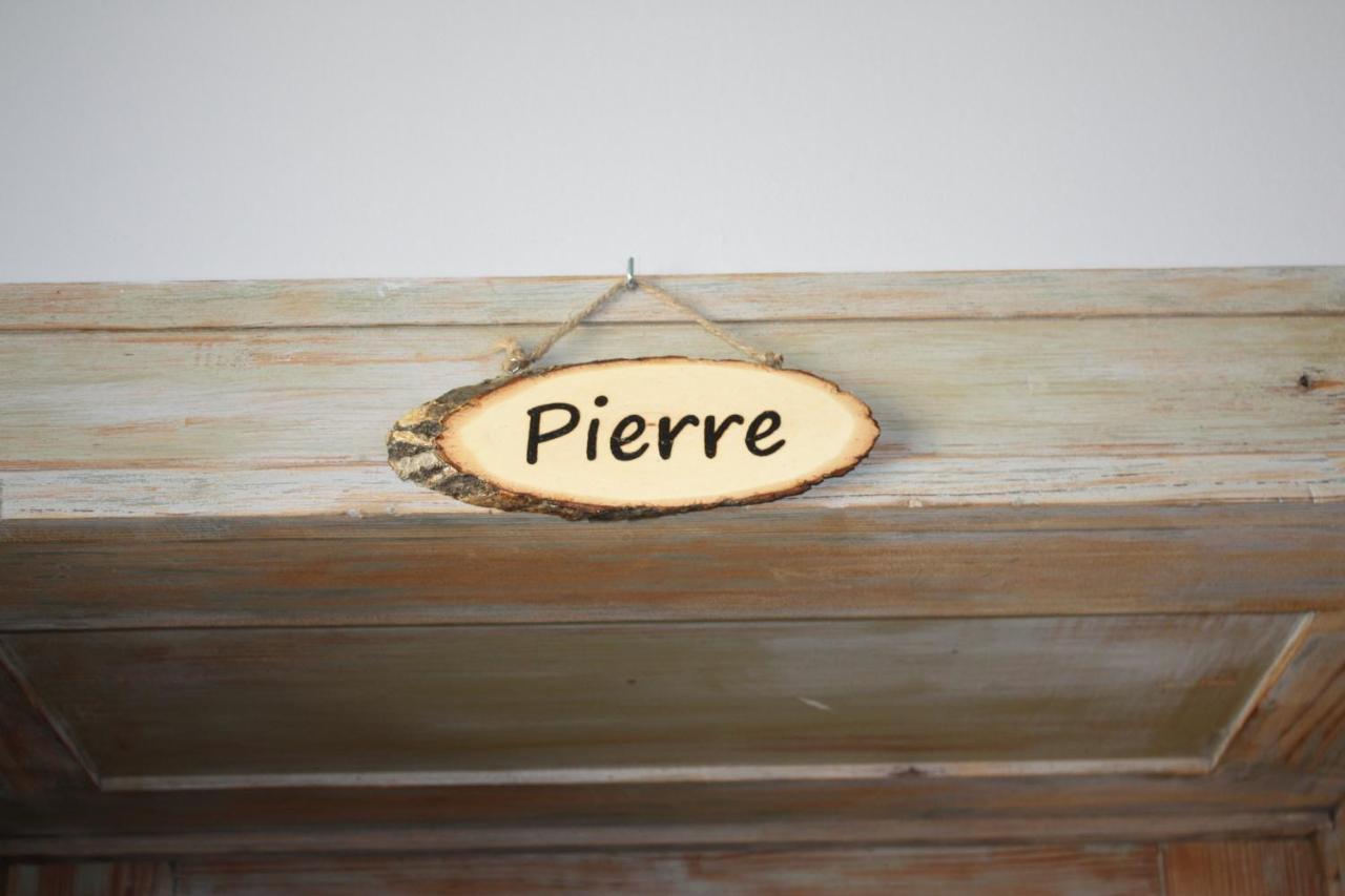 Le Vieux Presbytere Confracourt 外观 照片