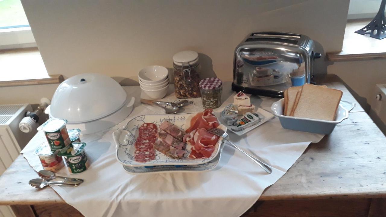 Le Vieux Presbytere Confracourt 外观 照片