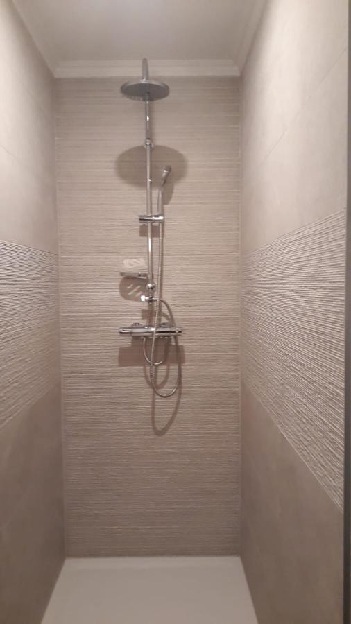 Le Vieux Presbytere Confracourt 外观 照片