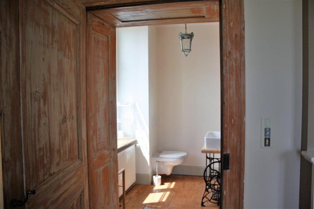 Le Vieux Presbytere Confracourt 外观 照片
